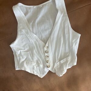 12th Tribe White Button-Front Sleeveless Blouse